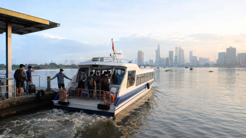 Bateau rapide reliant Hô Chi Minh-Ville à Côn Đảo.